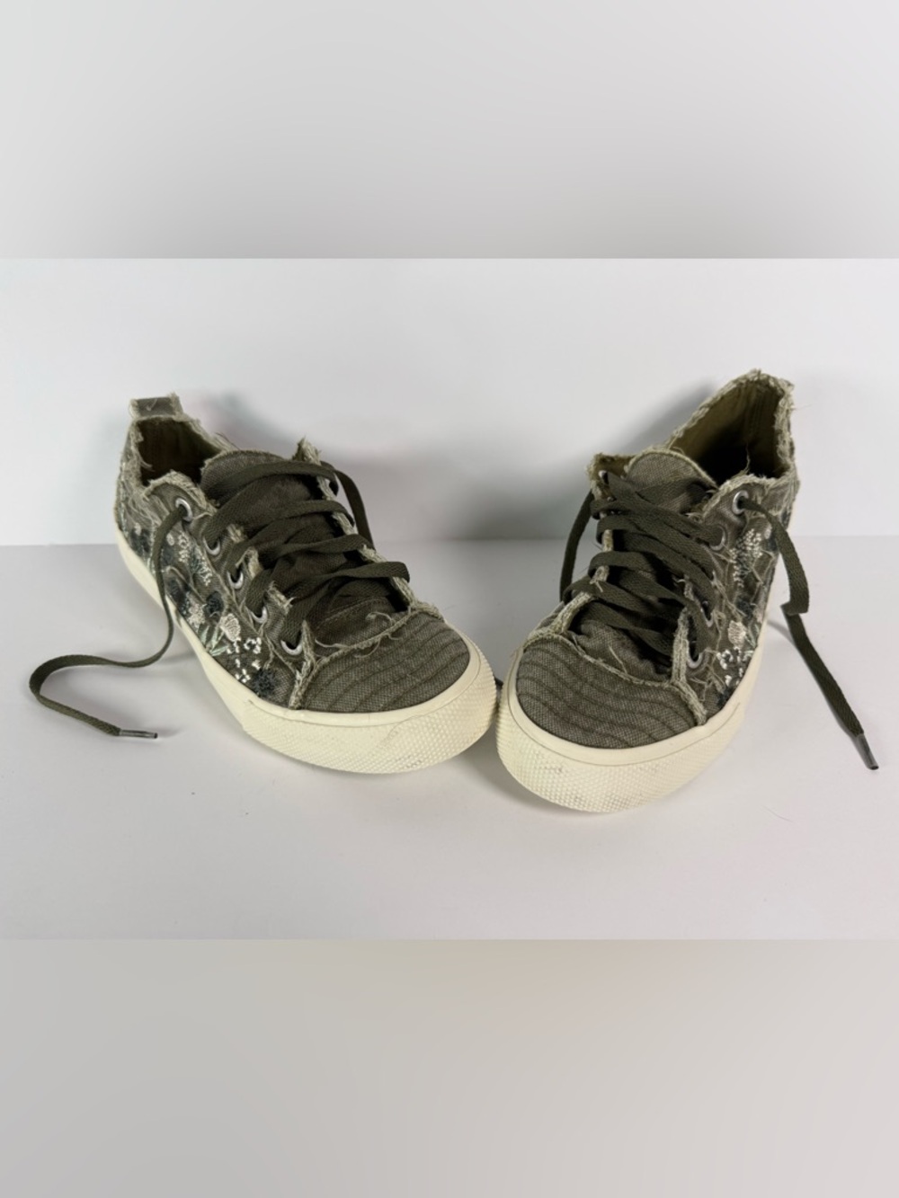 Blowfish Malibu Olive Green Canvas Low-Top Sneakers